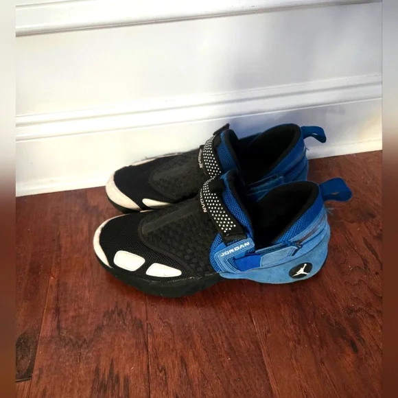 Nike Jordan Air Trunner Black and Electrical Blue with white details Size 11 - Picture 6 of 6